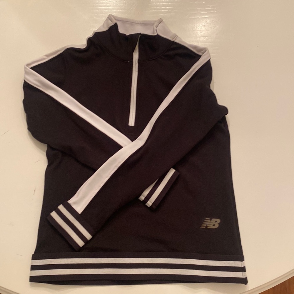 Oh gosh. How cute !! New balance sweater ! Size 5